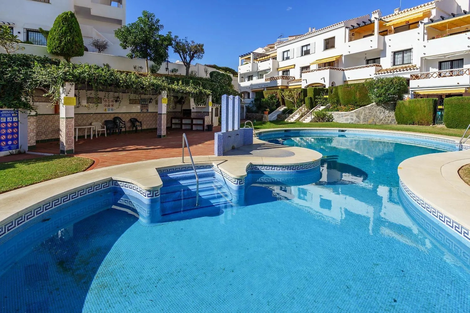 Beachclose Family Apartment In Benalmadena By Costarentals - Ref 185