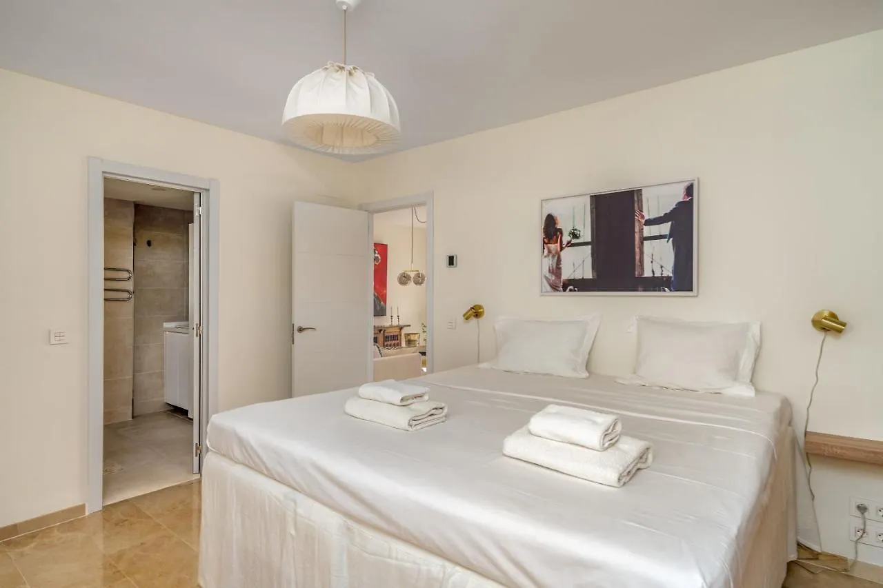 Beachclose Family Apartment In Benalmadena By Costarentals - Ref 185